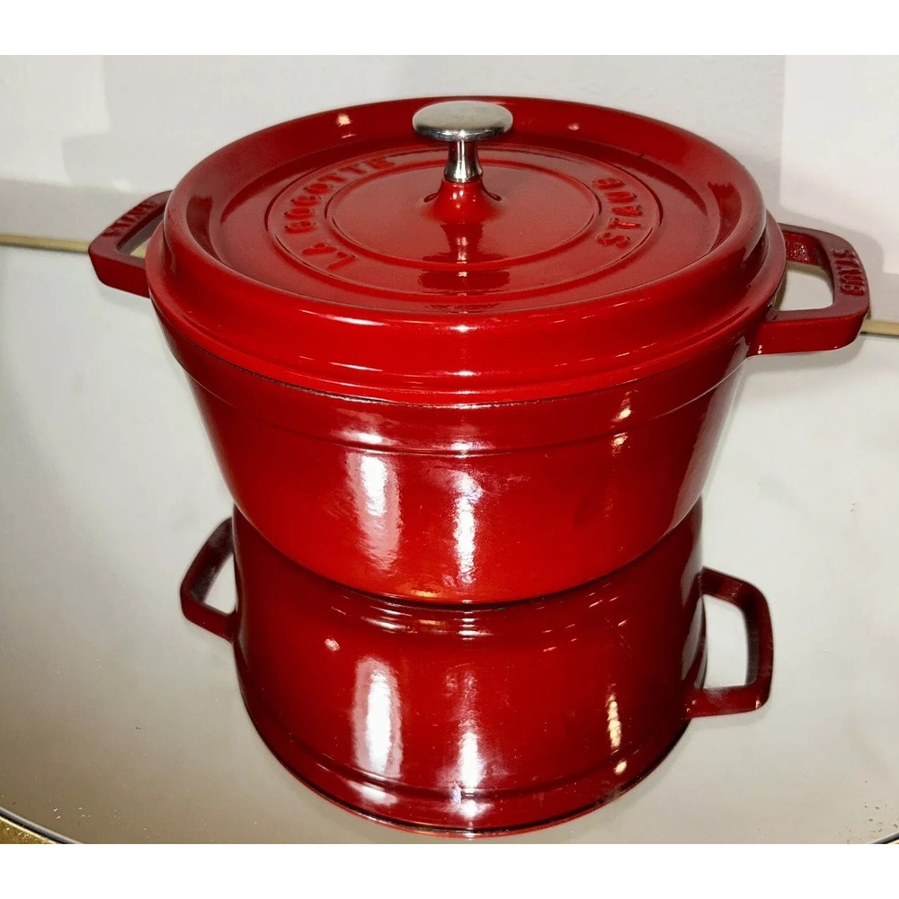 Staub Dutch Oven‎ Enameled Cast Iron Made in France Cocotte 4 qt Cherry Red 24